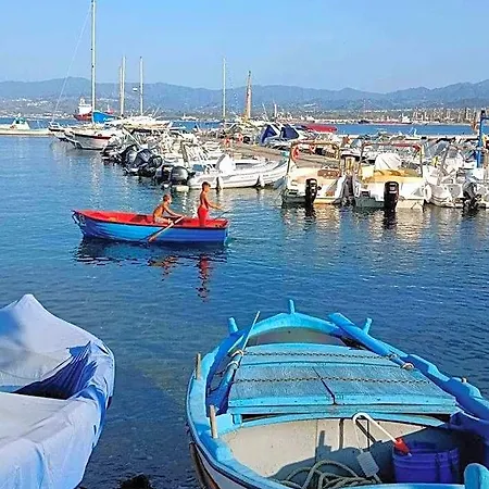 Domus Olea 3* بوليكاسترو بوسينتينو